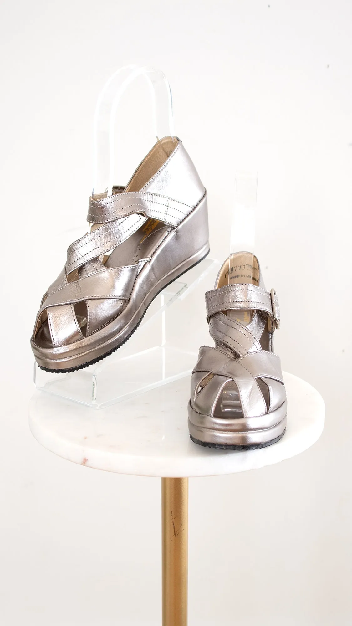 Modern RE-MIX "Meadow" Silver Leather Platform Wedges | size US 6